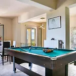 Villa Belle Helens Villa, Lakithra *