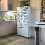 Belle Helens Villa, Lakithra Villa *