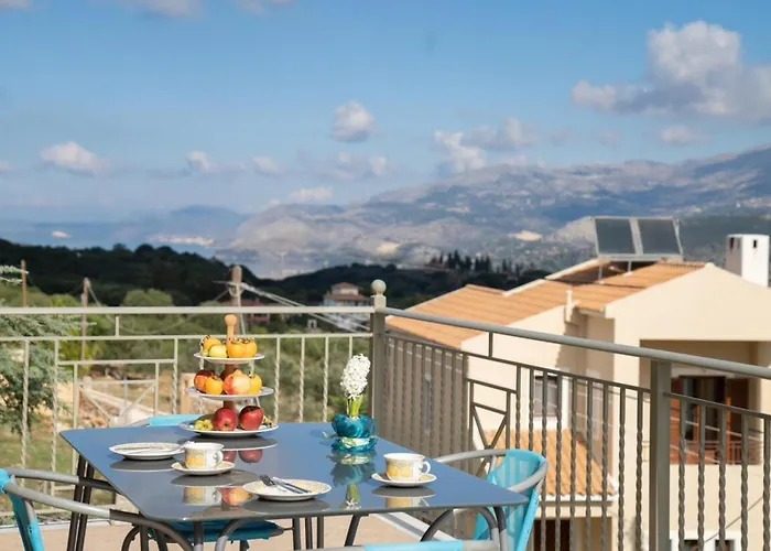 Belle Helens Villa, Lakithra *