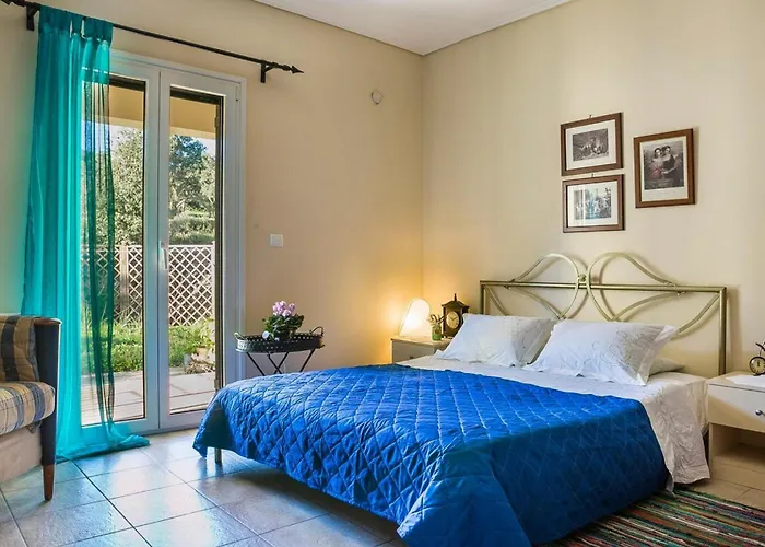 Belle Helens Villa, Lakithra